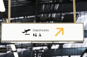 Indicazione zona partenze in aeroporto 