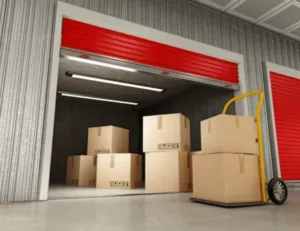 scatoloni in un self storage